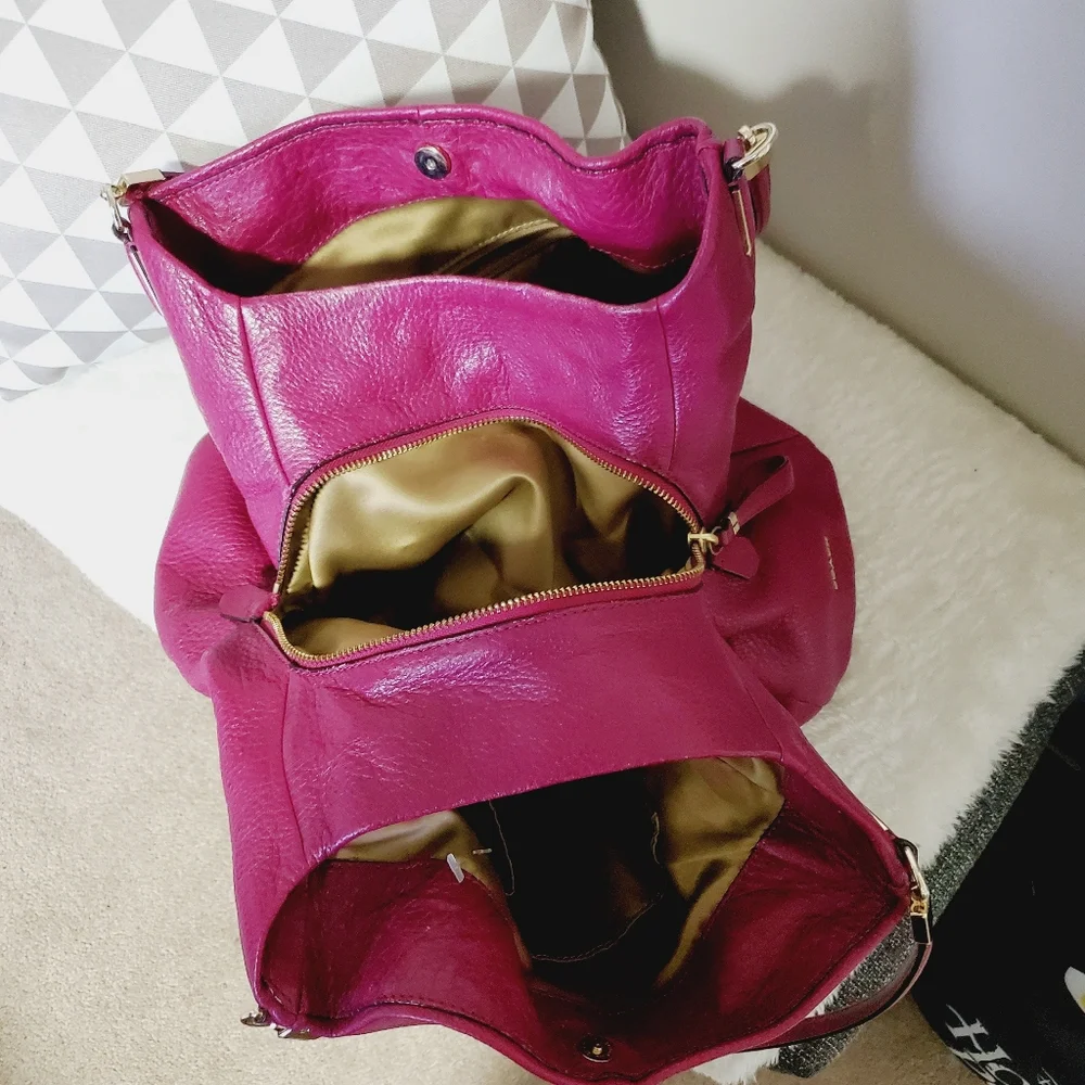 Coach Large Pebbled Leather Shoulder Bag in Berry - Picture 12 of 13